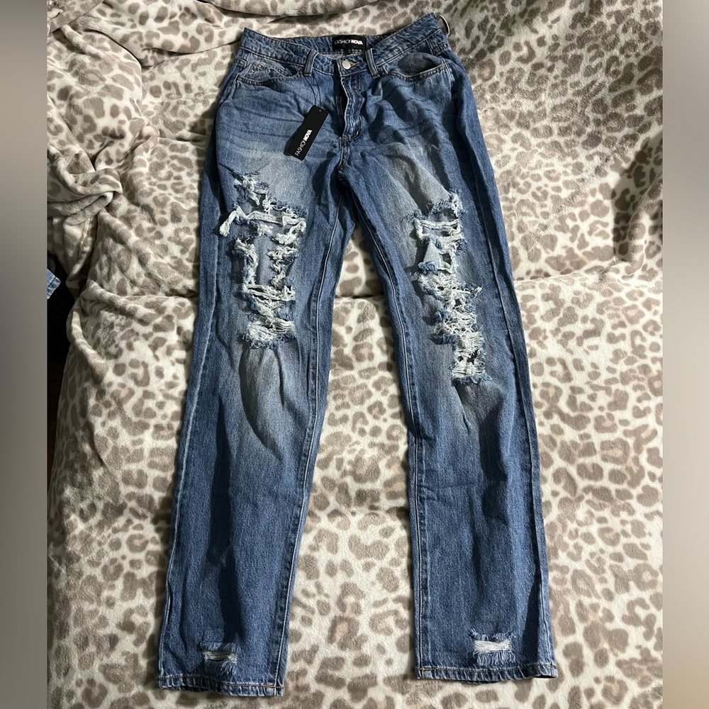 Fashion nova distressed boyfriend fit jeans